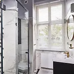 Sun & By Oneapartments Premium Apartment *