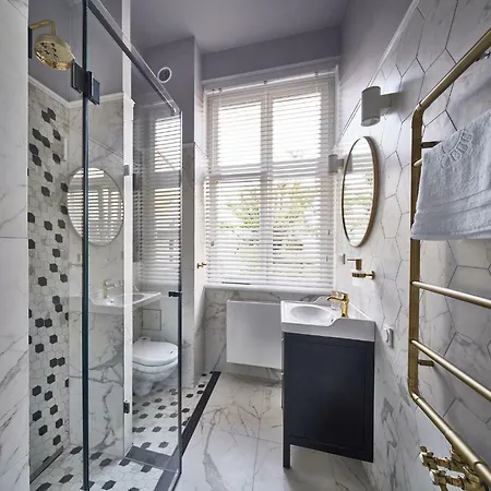 Sun & By Oneapartments Premium Apartament *
